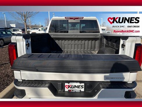 Used 2022 GMC Sierra 1500 Denali image 4