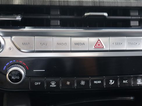 Used 2023 Kia Telluride SX Prestige AWD/4WD image 9