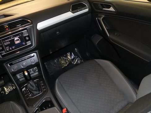 Used 2021 Volkswagen Tiguan S image 16