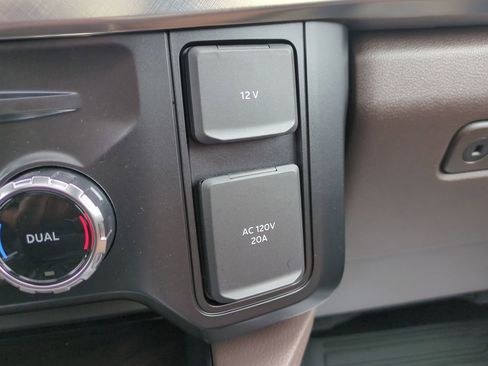 Used 2025 Ford F450 King Ranch w/ Chrome Package image 23