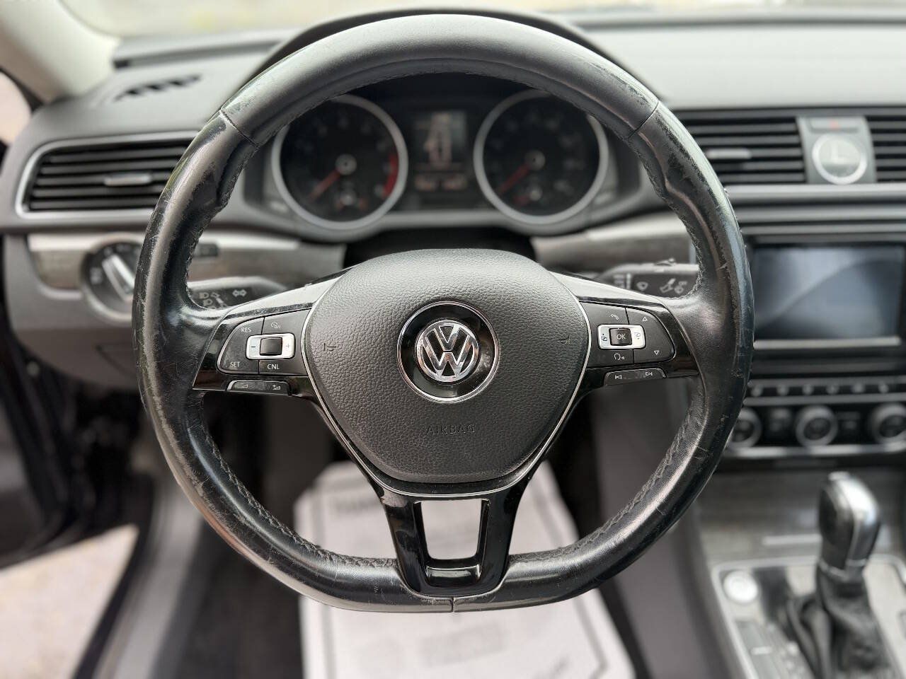 Used 2017 Volkswagen Passat 1.8T SE w/ SE Lighting Package FWD image 14