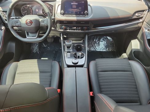 Certified 2025 Nissan Rogue SV AWD/4WD image 20