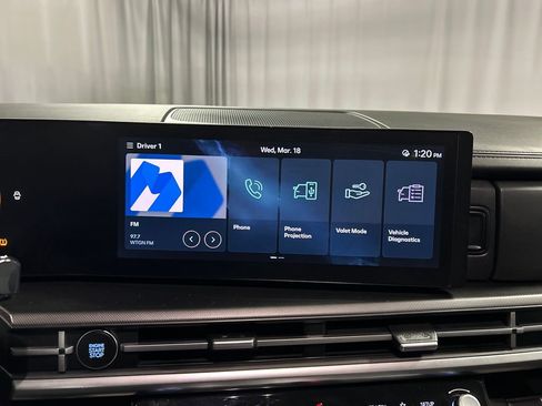 Used 2025 Hyundai Santa Fe SEL FWD image 15