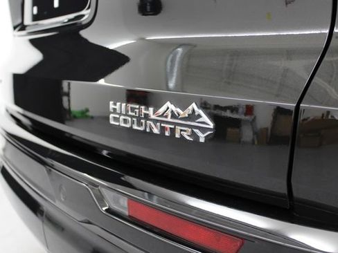Used 2026 Chevrolet Traverse High Country image 6