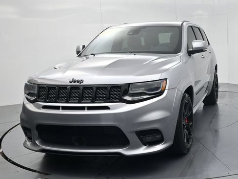 Used 2018 Jeep Grand Cherokee SRT AWD/4WD image 3