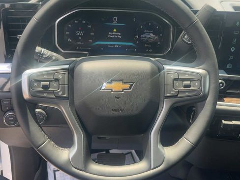 Used 2026 Chevrolet Silverado 1500 LT w/ Z71 Off-Road Package AWD/4WD image 16