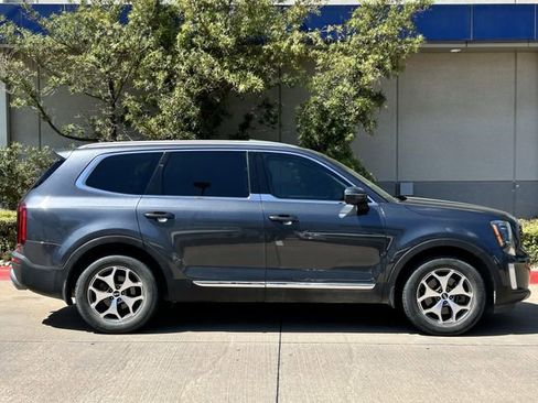 Used 2021 Kia Telluride EX w/ Towing Package image 3