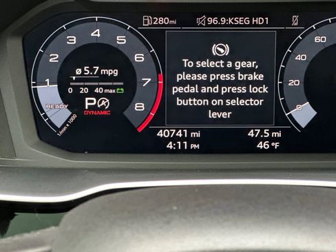 Used 2023 Audi Q3 2.0T Premium image 29