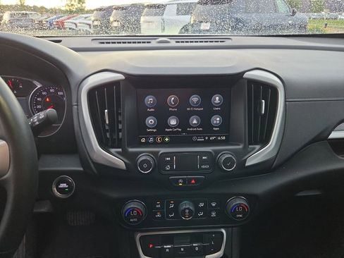 Used 2024 GMC Terrain SLT AWD/4WD image 23