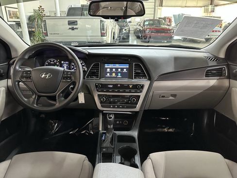 Used 2017 Hyundai Sonata Sport image 18
