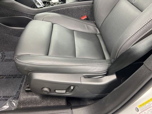 New 2026 Volvo XC40 B5 Plus w/ Protection Package Premier image 14