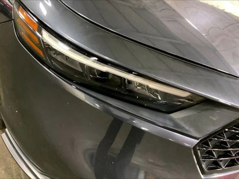 Used 2023 Honda Accord EX image 28