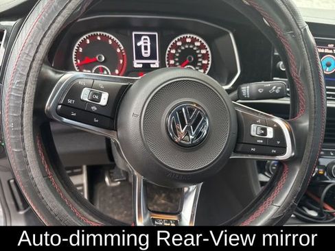 Used 2019 Volkswagen Jetta GLI image 11