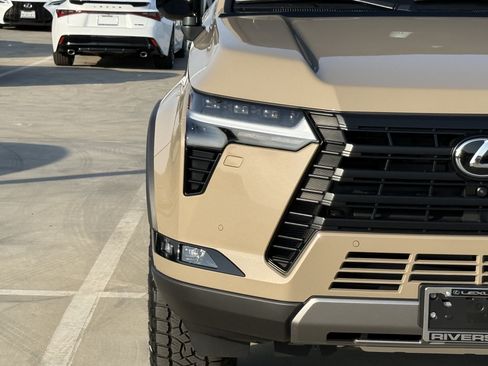 New 2026 Lexus GX 550 AWD/4WD image 7