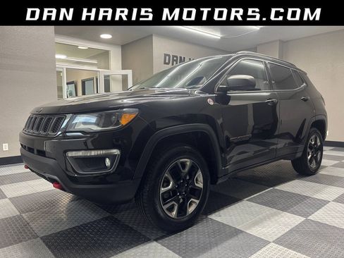 Used 2018 Jeep Compass Trailhawk w/ Leather Interior Group AWD/4WD image 1