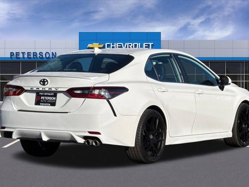 Used 2021 Toyota Camry SE image 4