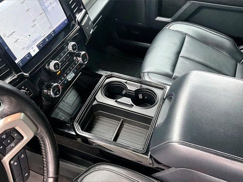 Used 2022 Ford F250 Lariat w/ Black Appearance Package image 15