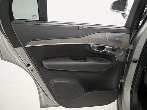 Certified 2023 Volvo XC90 T8 Ultimate w/ Lounge Package AWD/4WD image 19