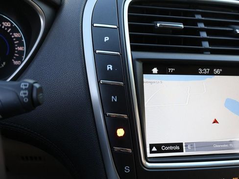 Used 2017 Lincoln MKX Select w/ Select Plus Package image 27