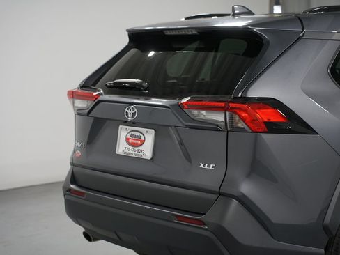 Used 2024 Toyota RAV4 XLE image 9