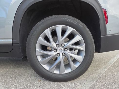 Used 2025 Buick Enclave Preferred w/ Super Cruise Package FWD image 22
