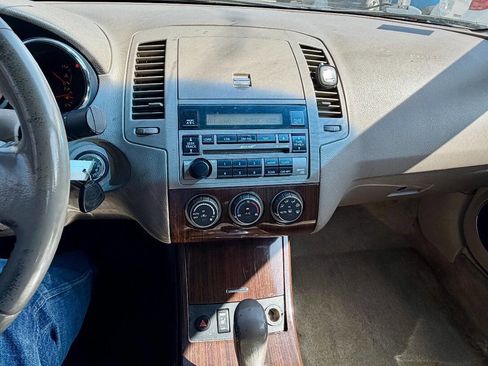 Used 2005 Nissan Altima 3.5 SL image 14