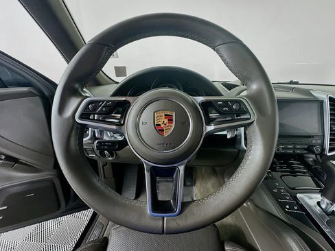 Used 2017 Porsche Cayenne Platinum Edition image 35