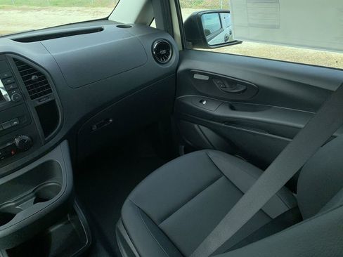 Used 2023 Mercedes-Benz Metris Passenger image 14