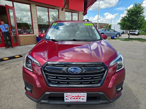 Used 2023 Subaru Forester Premium AWD/4WD image 2
