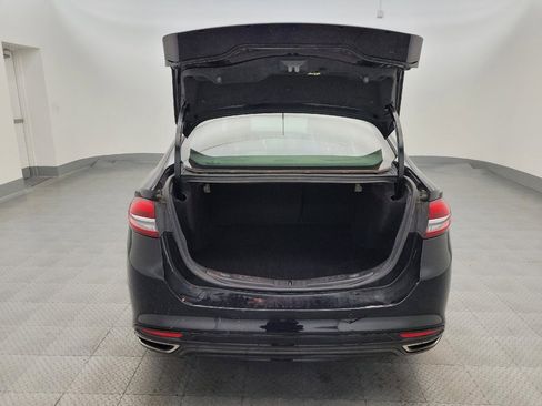 Used 2017 Ford Fusion Platinum image 29