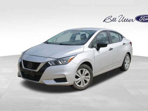 Used 2021 Nissan Versa S image 1