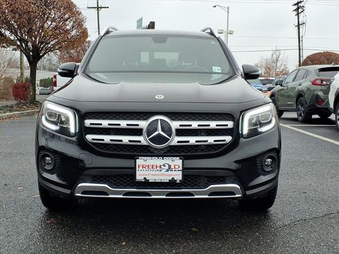 Used 2021 Mercedes-Benz GLB 250 4MATIC image 2