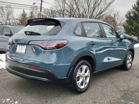 Certified 2023 Honda HR-V LX image 6