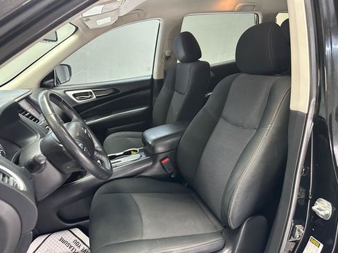 Used 2020 Nissan Pathfinder SV FWD image 18