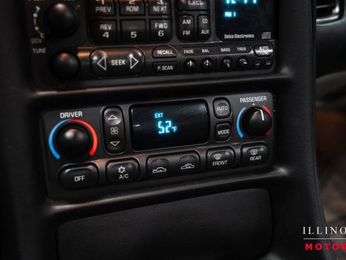 Used 1999 Chevrolet Corvette Convertible w/ Memory Pkg image 23