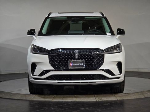 New 2026 Lincoln Aviator Reserve w/ Jet Appearance Package image 3