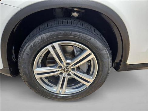 Used 2022 Mercedes-Benz GLC 300 image 21
