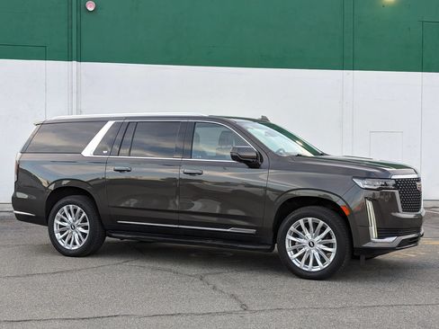 Used 2021 Cadillac Escalade ESV Luxury AWD/4WD image 44