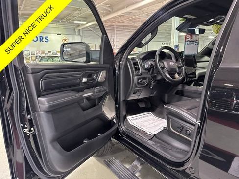 Used 2020 RAM 1500 Limited w/ Black Appearance Package AWD/4WD image 12