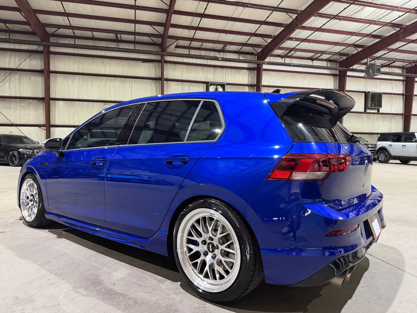 Used 2024 Volkswagen Golf R AWD/4WD image 7