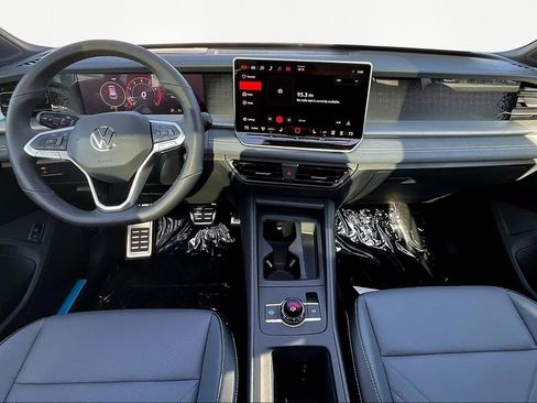 New 2026 Volkswagen Tiguan SE R-Line image 7