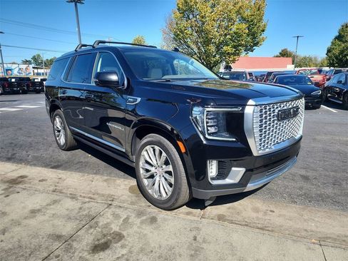 Used 2021 GMC Yukon Denali w/ Denali Ultimate Package image 2