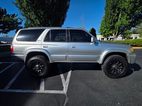 Used 2000 Toyota 4Runner Limited AWD/4WD image 4