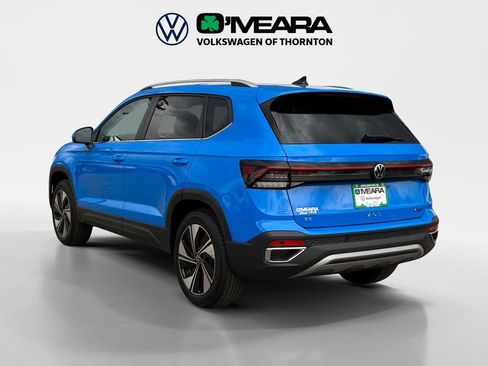 New 2025 Volkswagen Taos SE image 3