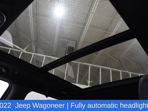 Used 2022 Jeep Wagoneer Series III w/ Premium Group I AWD/4WD image 25