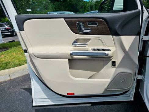 New 2026 Mercedes-Benz GLB 250 4MATIC image 20
