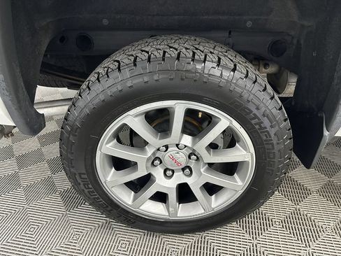 Used 2016 GMC Sierra 1500 Denali w/ Enhanced Driver Alert Package AWD/4WD image 19