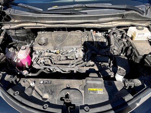 Used 2024 Toyota Sienna XLE image 36