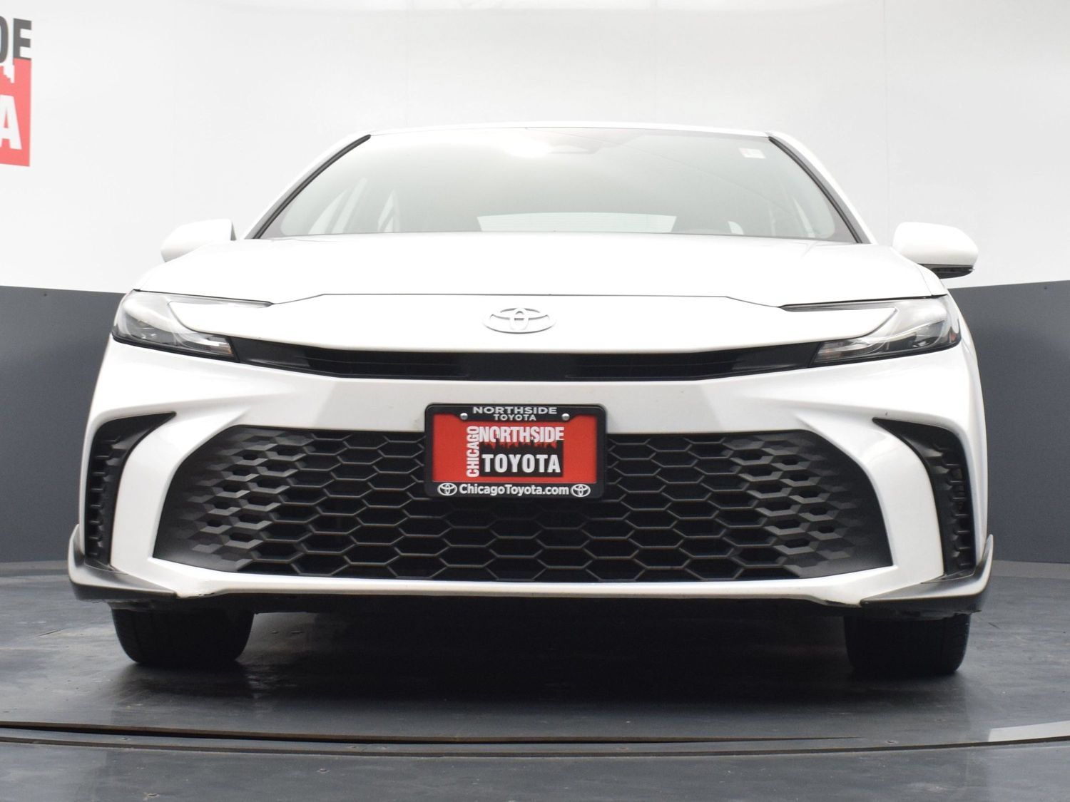 Used 2025 Toyota Camry SE FWD image 30