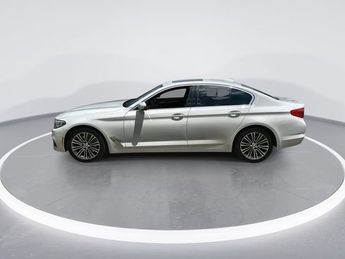 Used 2017 BMW 530i RWD image 5